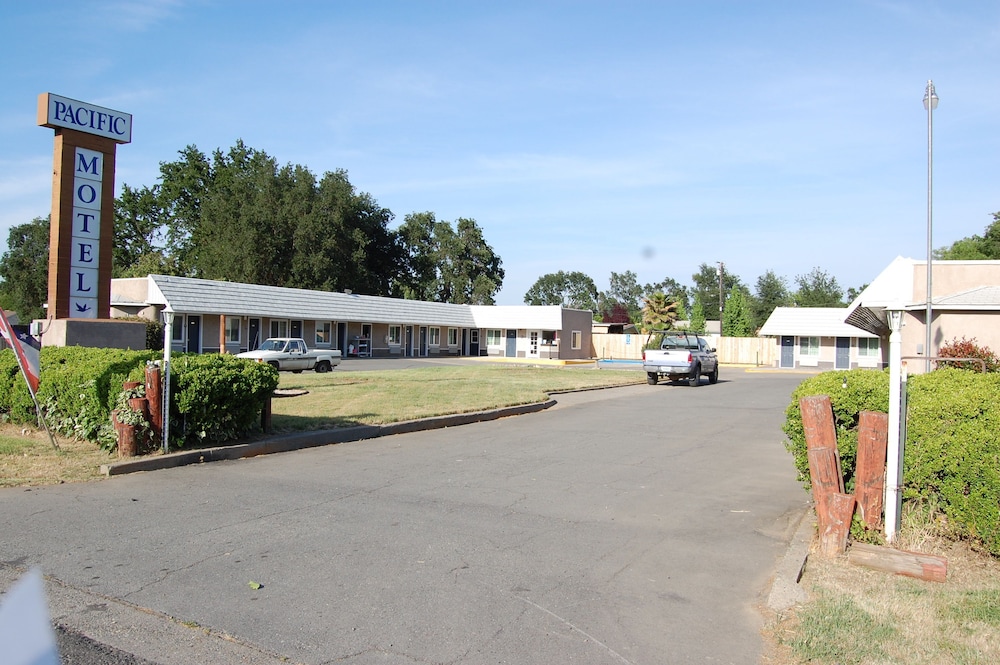 Pacific Motel - photo 39