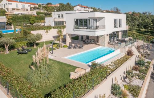 Awesome Home In Kastelir With Sauna — 5-Star Luxury Hotel in Kastelir, Croatia