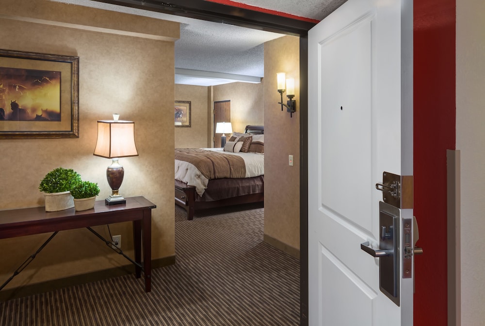 Ramkota Hotel & Conference Center - photo 11