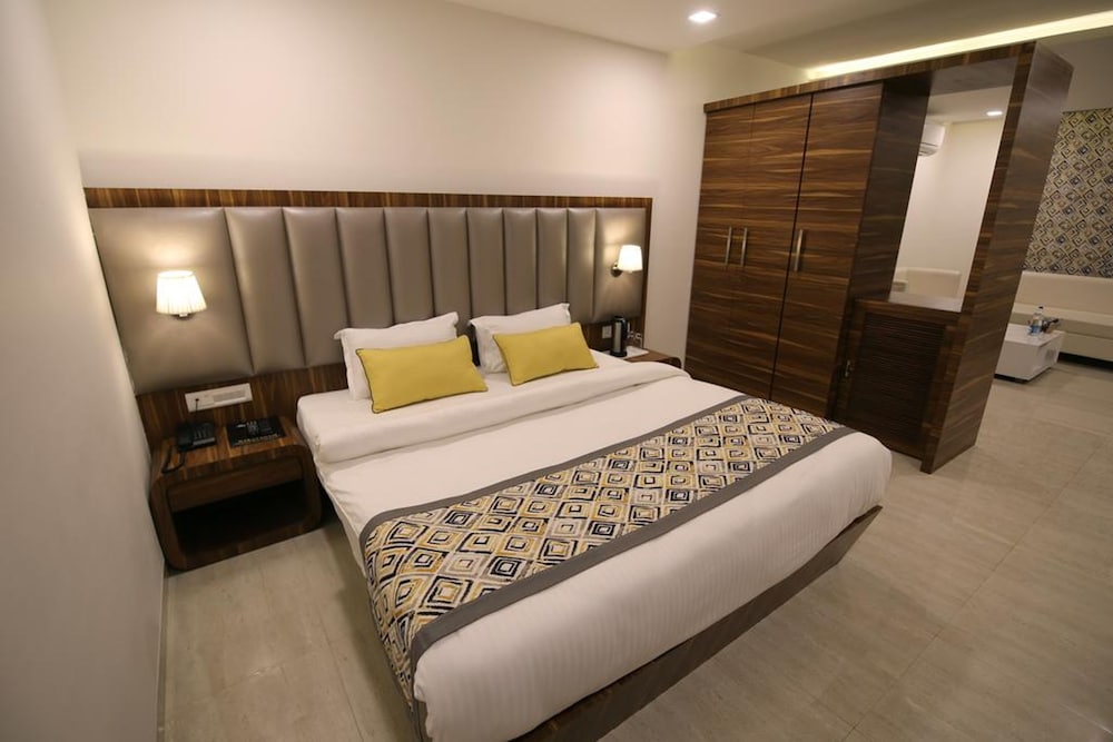 Hotel Narayanam - carbon neutral hotel in Kota