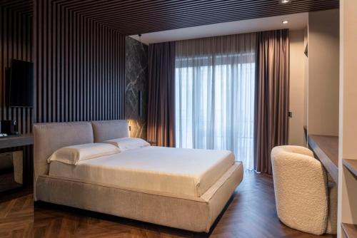 Luci Su Cavour — 4-Star Luxury Hotel in Bari, Italy
