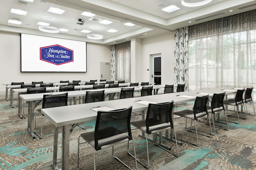 Hampton Inn & Suites Atlanta Buckhead Place - photo 33