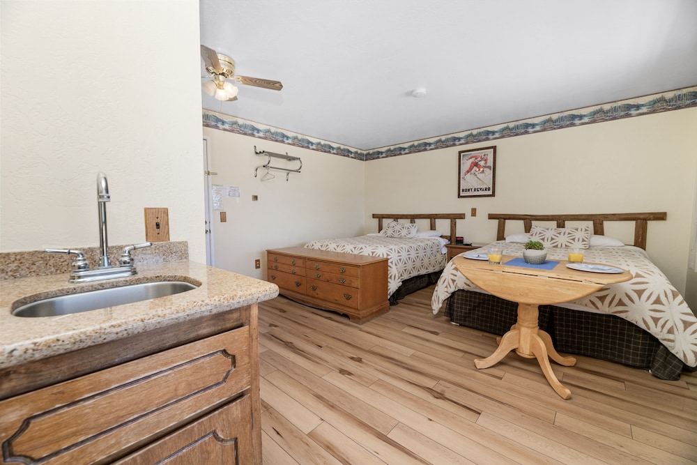 Big Bear Lakefront Lodge - photo 42