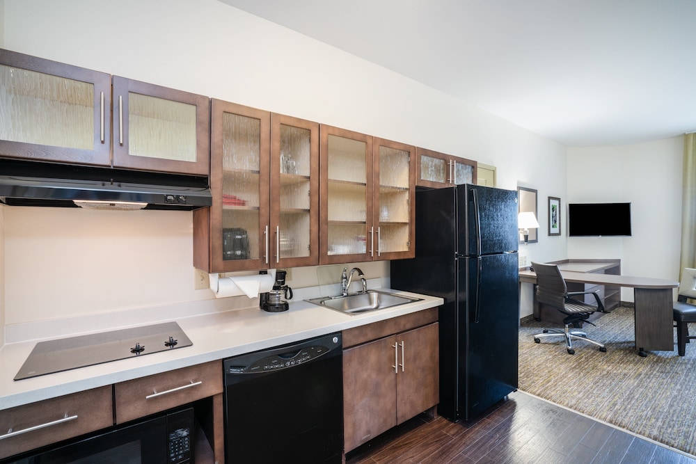 Candlewood Suites Auburn by IHG - photo 17
