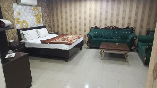 The Lords Hotel - last minute hotel in Lahore