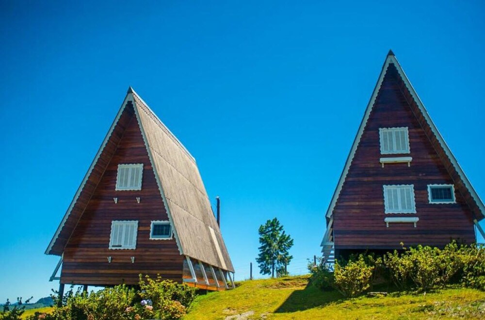 Pousada Chalés Por do Sol in Campos Do Jordao, Brasil