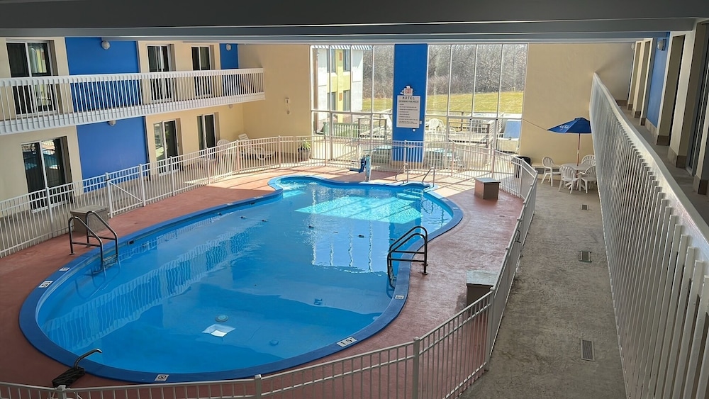 Days Inn by Wyndham Rock Falls - photo 64
