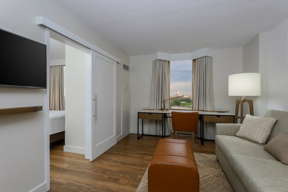 Sheraton Suites Market Center Dallas - photo 40
