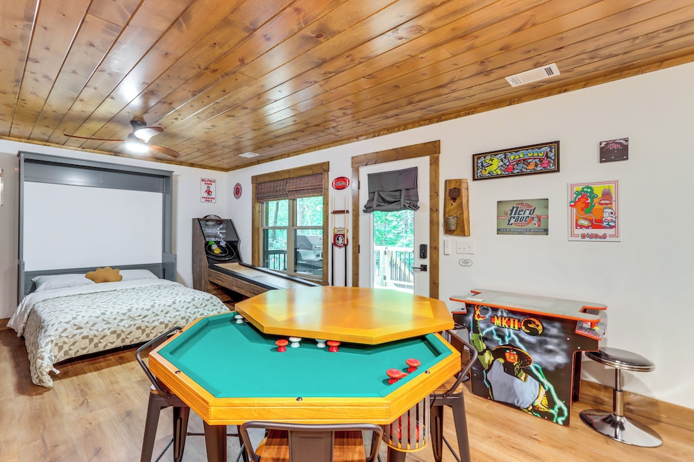 Ellijay Resort Home w Hot Tub & Fire Pit - photo 15