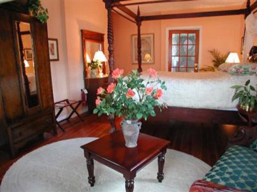 Old City House Inn and Restaurant - photo 10