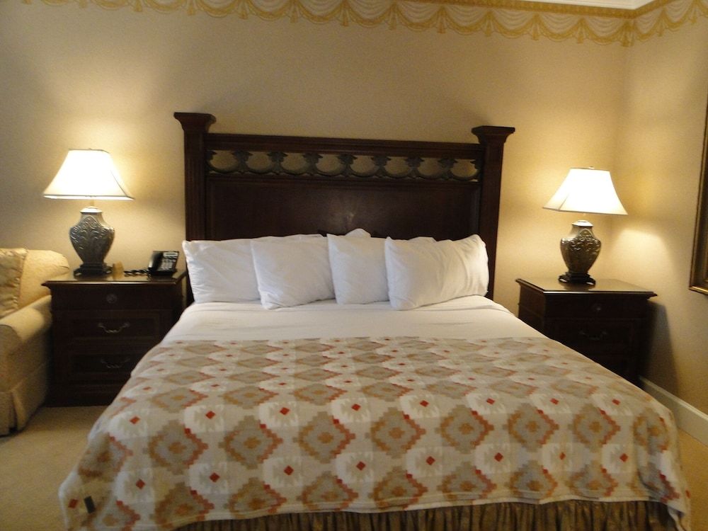 Copperfield Inn Resort - photo 12