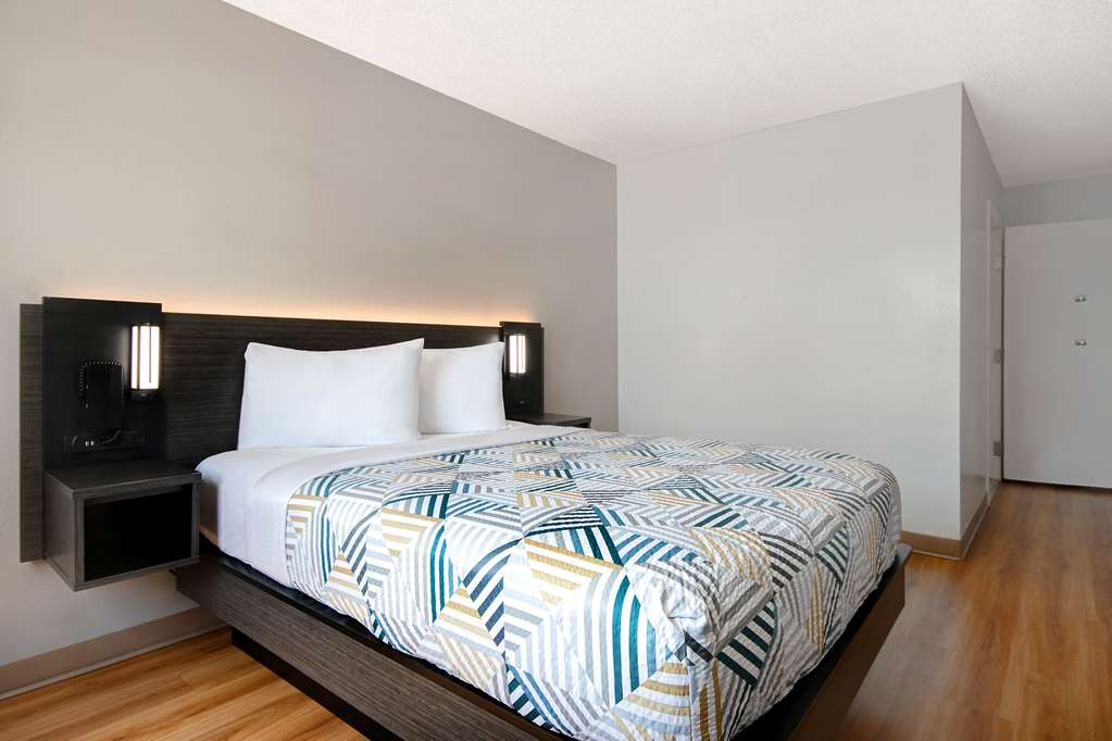 Motel 6 San Antonio TX South - photo 12