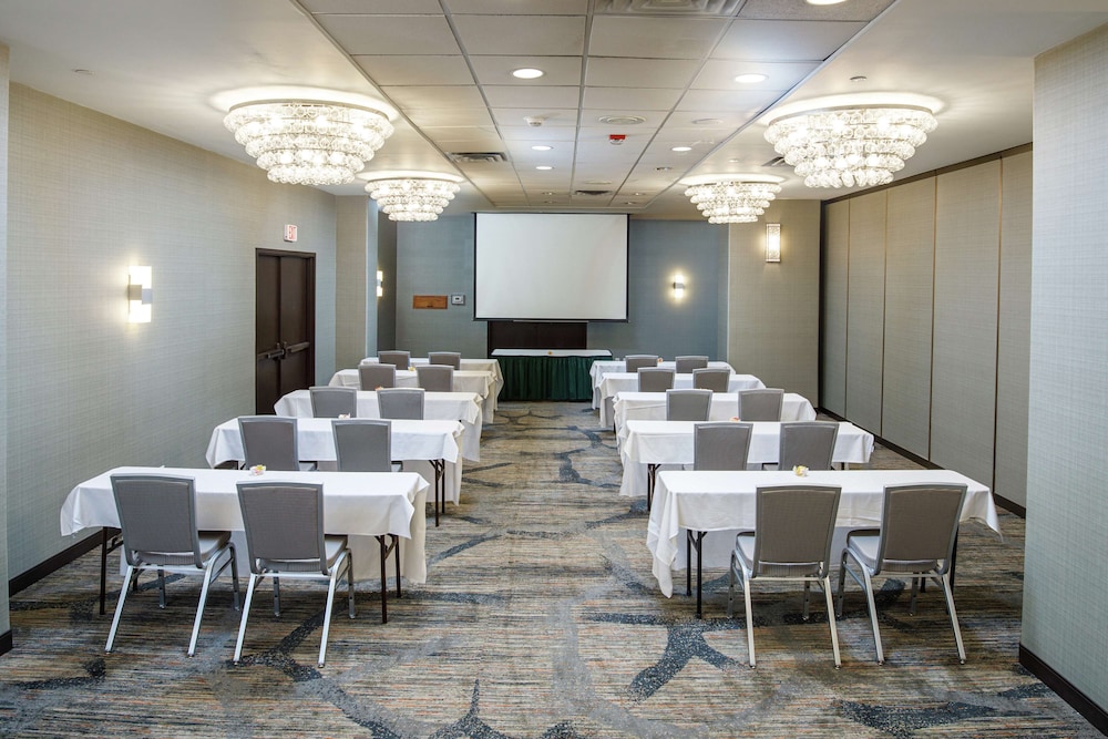 DoubleTree by Hilton Appleton - photo 46