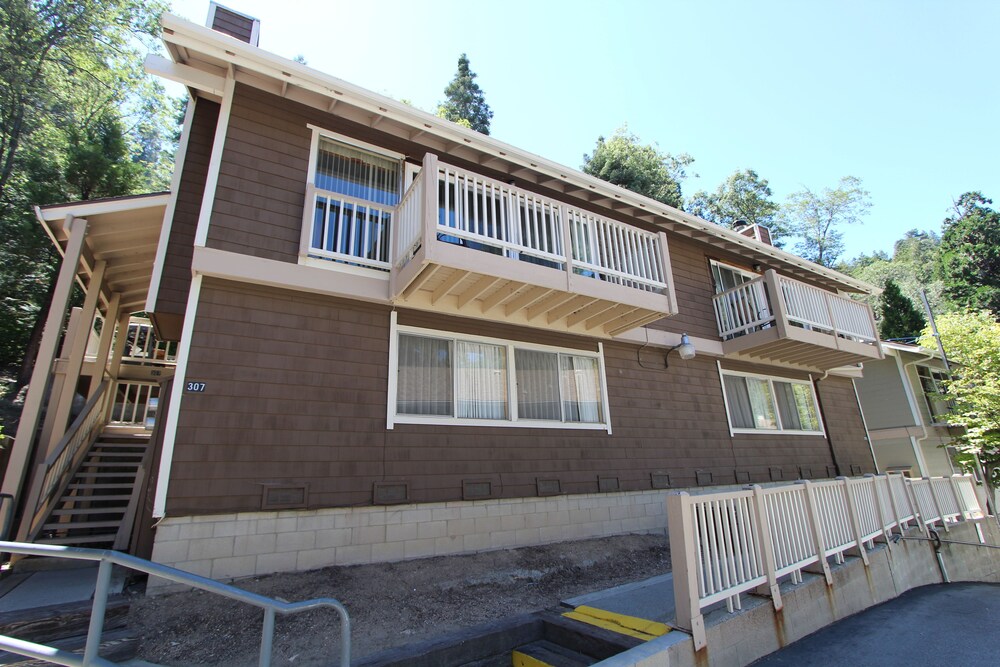 Lake Arrowhead Chalets a VRI resort - photo 36