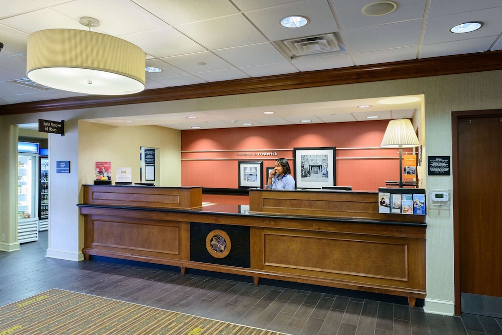 Hampton Inn & Suites Frederick Fort Detrick - photo 6
