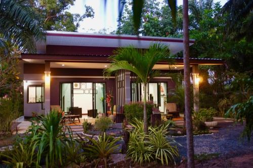 Smile Home Krabi Klong Moung Beach — 4-Star Luxury Hotel in Krabi, Thailand