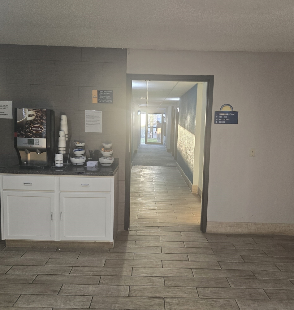 Days Inn by Wyndham Portage Cascade Mountain area - photo 66