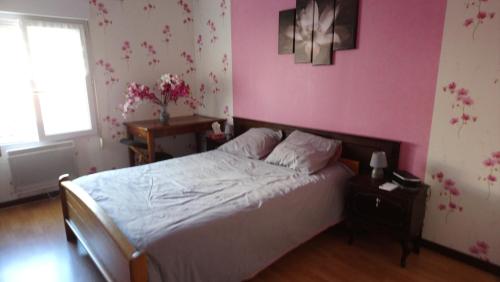 Chez Fabienne T2 pet-friendly hotel Le Breuil-Sur-Couze
