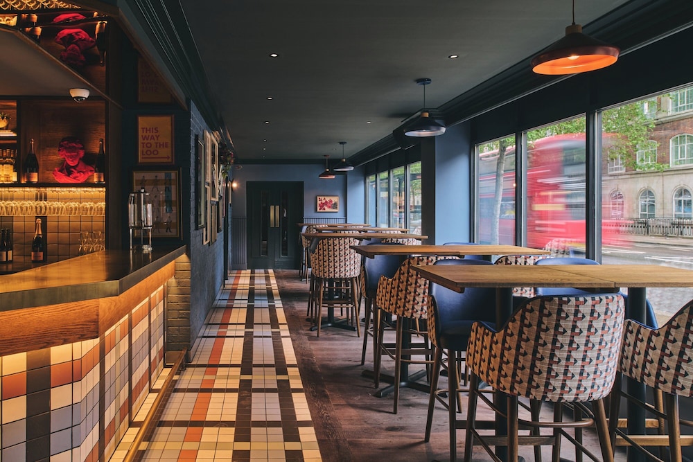 מזון ומשקאות