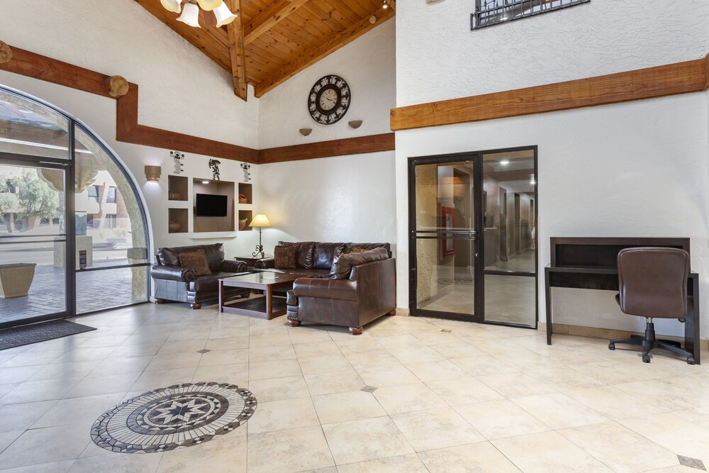 Quality Inn Phoenix Scottsdale West - photo 5