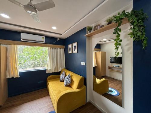 Sea Front 1 BHK at CarterRoad