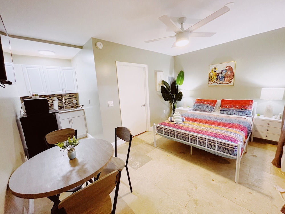 Sea Steps Suites - photo 18
