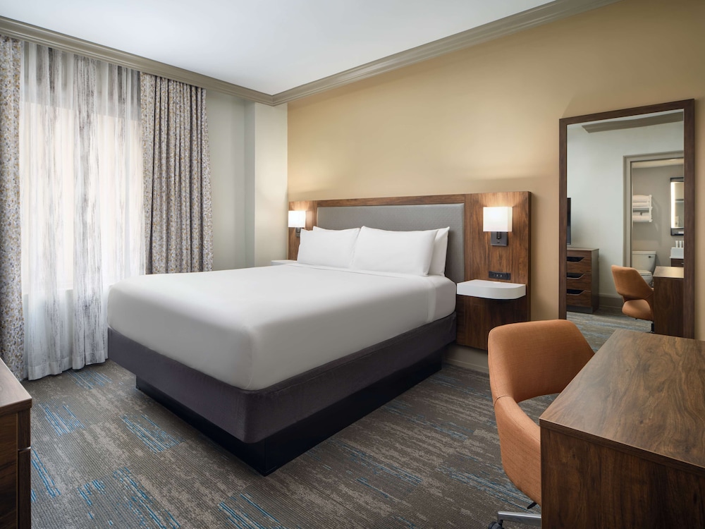 Hampton Inn & Suites by Hilton New Orleans Canal St. French Quarter - photo 25