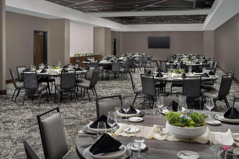 Embassy Suites by Hilton Knoxville Downtown - photo 150
