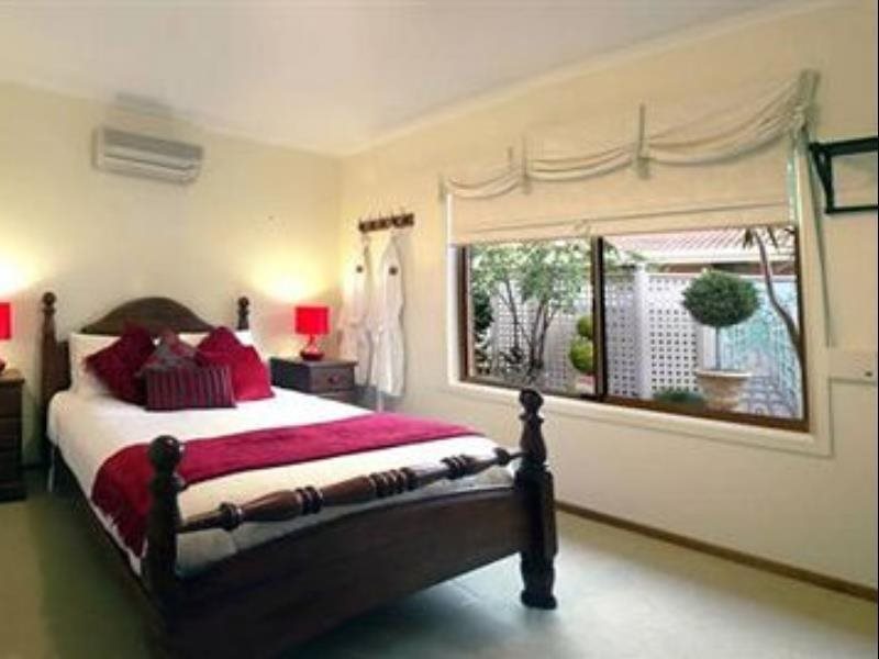 Emaroo Cottages Port Hughes Accommodation in Wallaroo, Australia