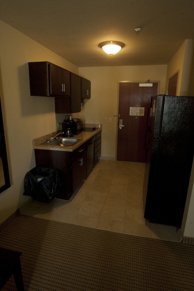 Cobblestone Inn & Suites Brillion - photo 24