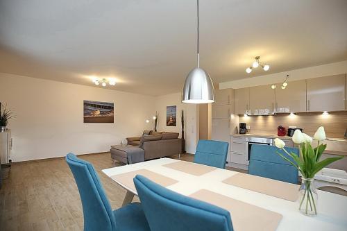 Reethaus Am Mariannenweg 04a — 4-Star Luxury Hotel in Ostseebad Boltenhagen, Germany