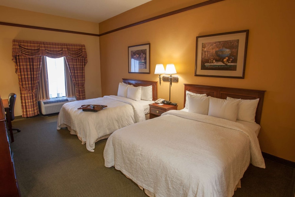 Hampton Inn & Suites Stillwater - photo 16
