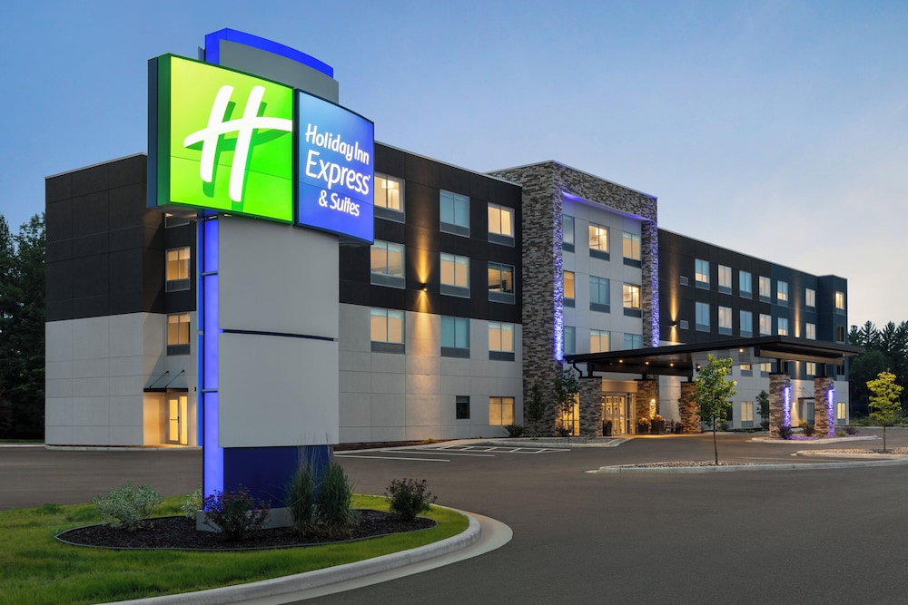 Holiday Inn Express and Suites Rhinelander by IHG - photo 57