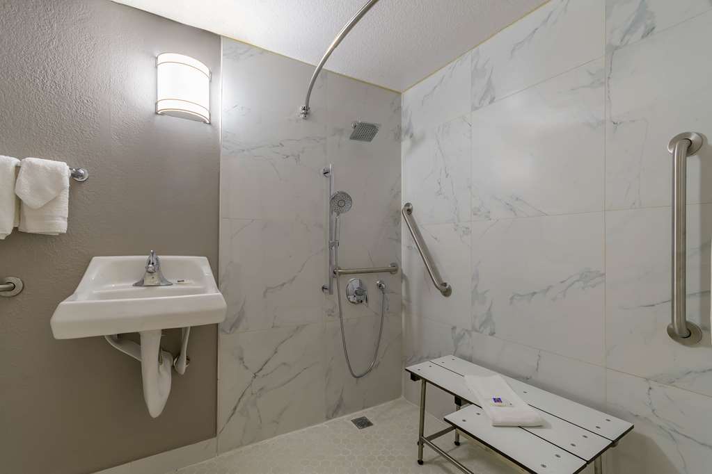 Motel 6 Hayward CA Silicon Valley Gateway - photo 12
