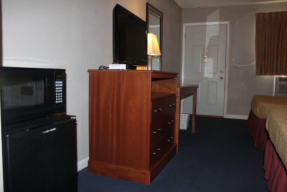 Interstate Motel - photo 5