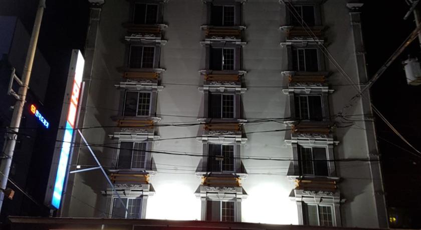 Plus Motel - last minute hotel in Gwangju