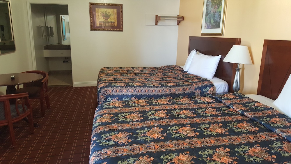 Royal Inn Motel Long Beach - photo 10