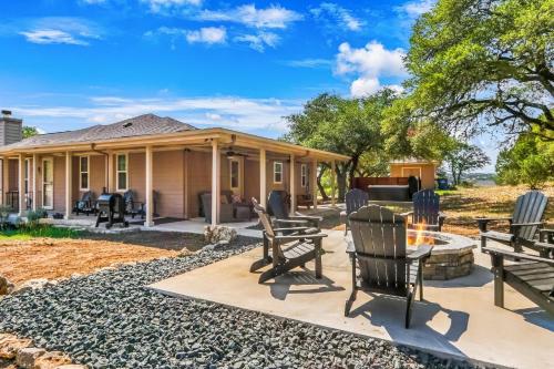 Pampered Pillow in Canyon Lake, United States