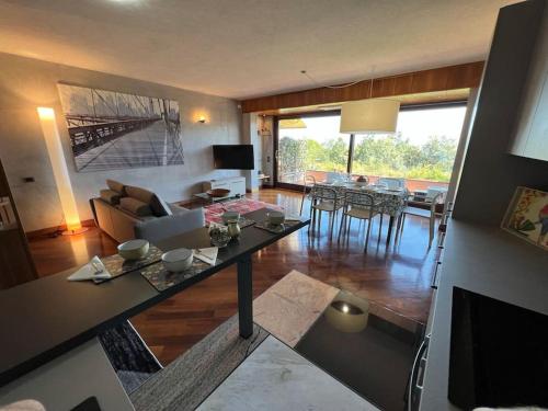 La Baia sul lago tranquilla — 4-Star Luxury Hotel in Padenghe Sul Garda, Italy
