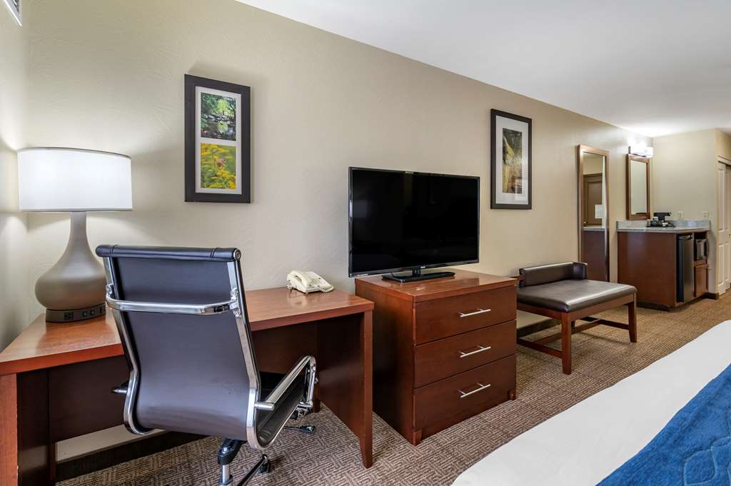 Comfort Inn & Suites Northern Kentucky - photo 20