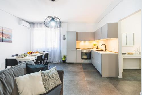 7 posti a pochi minuti da Venezia posto auto — 4-Star Luxury Hotel in Mestre, Italy