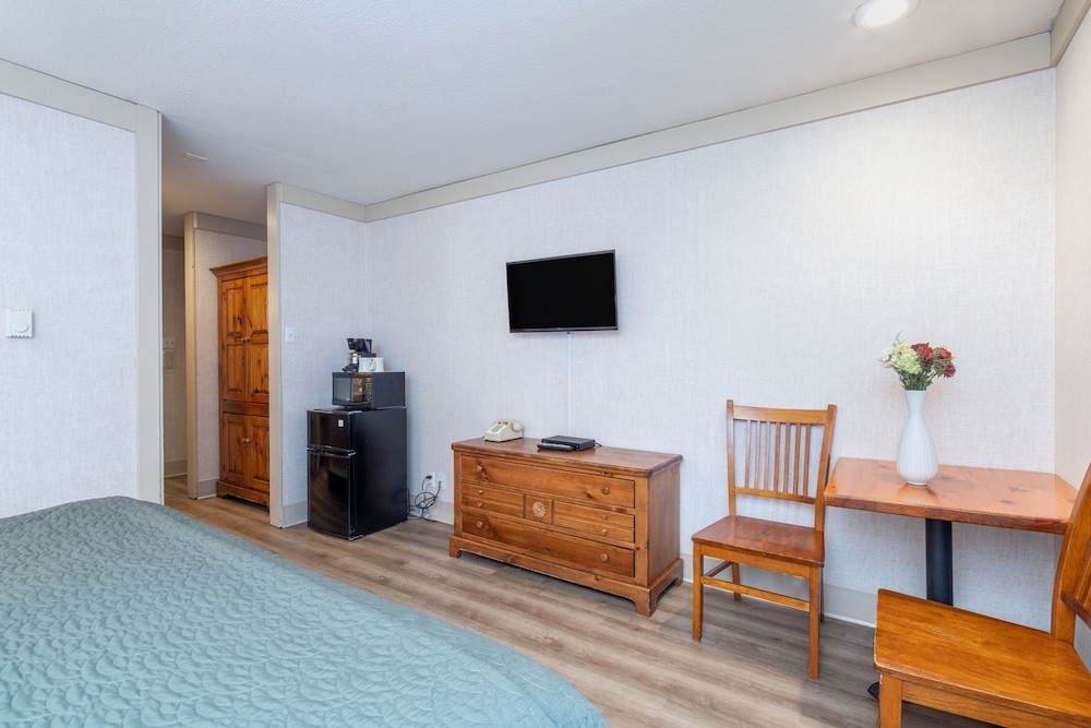 Mountainside Inn 201 by Alpine Lodging Telluride — Telluride — photo 3