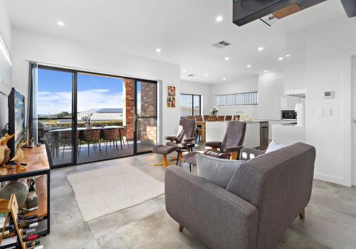 Fadden Street Retreat in Kiama, Australia