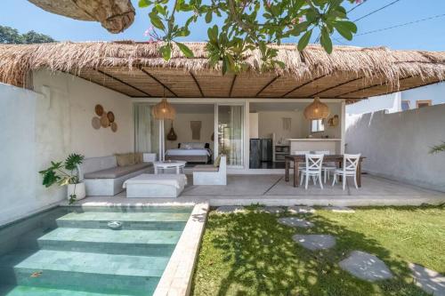 Tropical Oasis: 2 BR Hideway in Canggu — 4-Star Luxury Hotel in Canggu, Indonesia