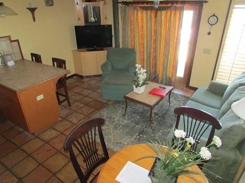 The Driftwood Resort - photo 14