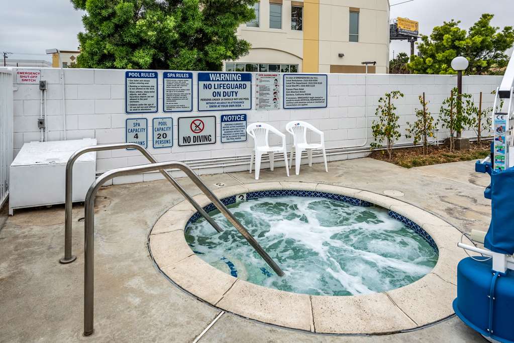 Motel 6 Gardena CA South - photo 10