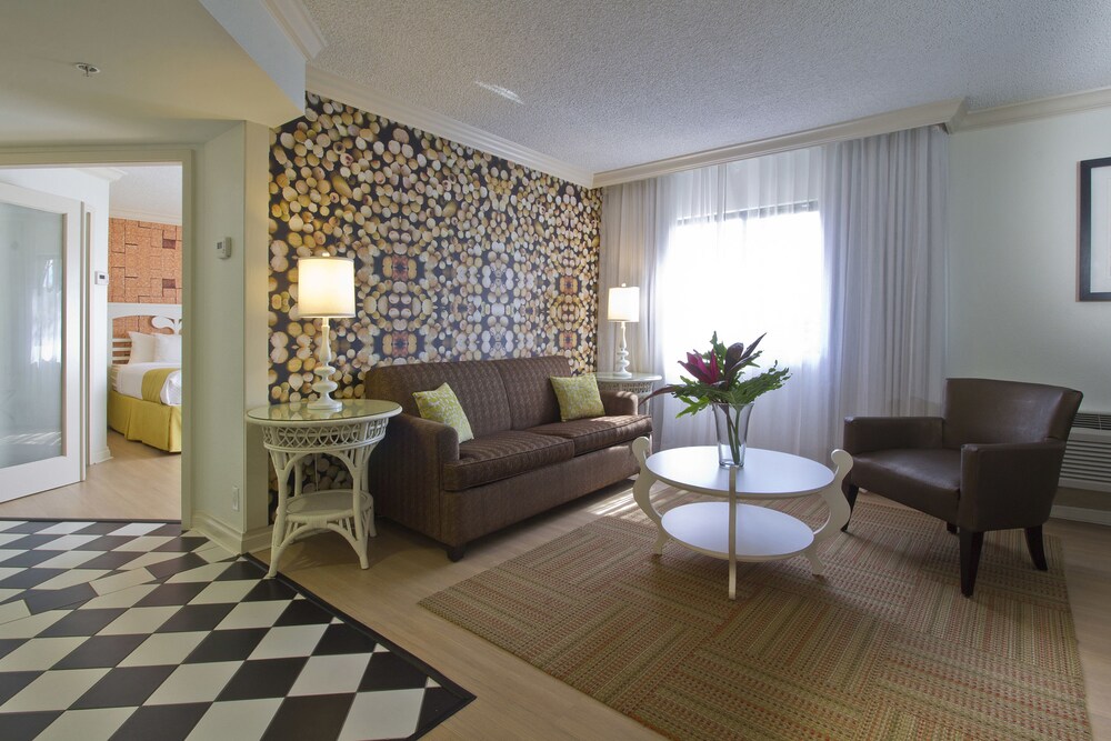 Miami Lakes Hotel and Golf - photo 17