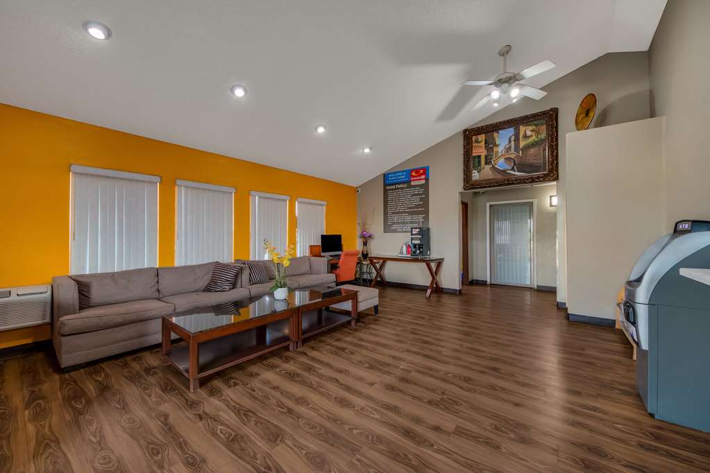 EconoLodge San Antonio Seaworld Medical Center - photo 6