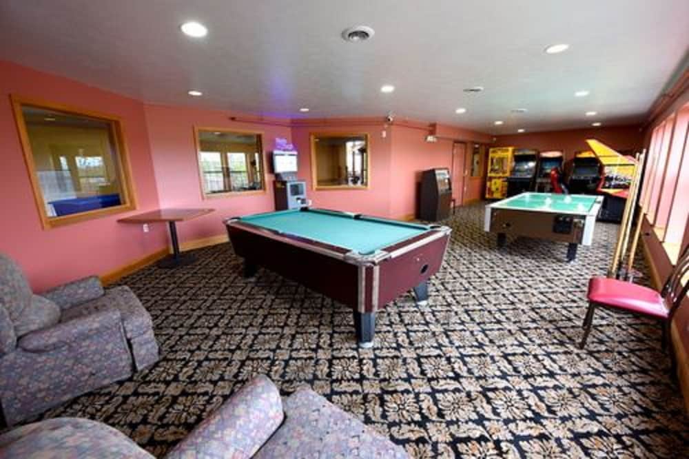 Days Inn by Wyndham Mackinaw City Lakeview - photo 43