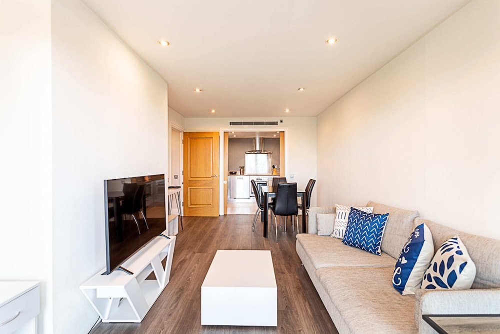 Convenient Urban Pad in Paddington — 4-Star Luxury Hotel in London, United Kingdom